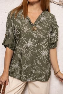 Mintás blúz , dekoratív gombbal - khaki