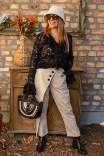 Csipkézett , zsabós blúz - fekete