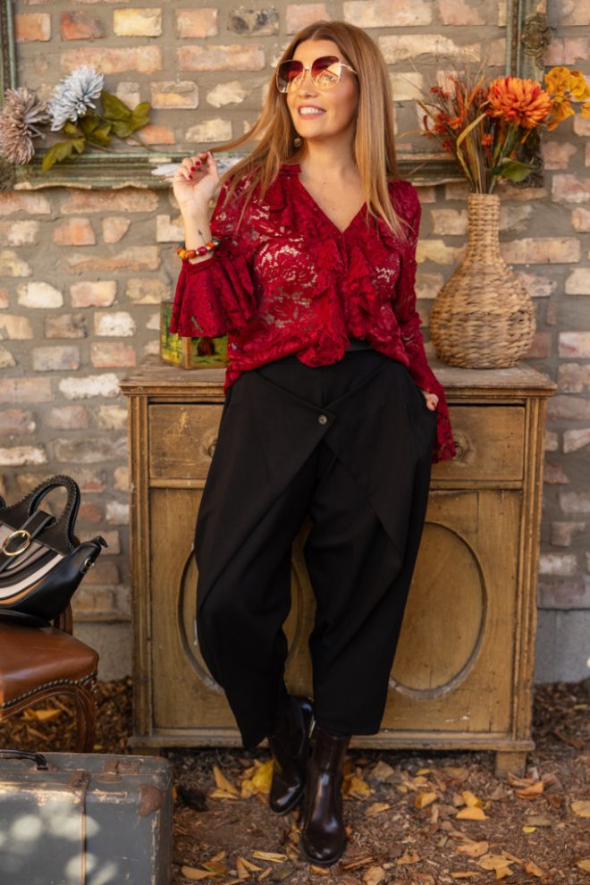 Csipkézett, zsabós blúz - bordó