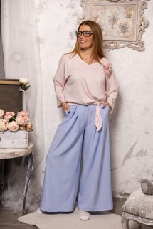 Megkötős felső - virág brossal