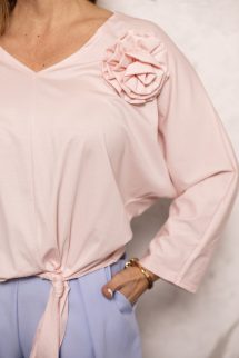 Megkötős felső - virág brossal