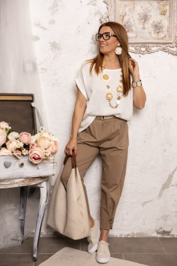 Hátán gombos felső - fehér 