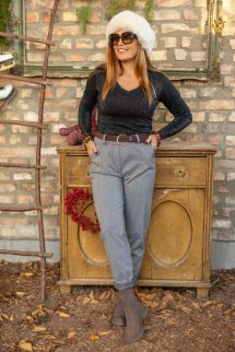 Csillogó, V-nyakú felső - fekete