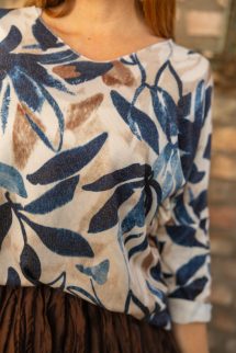 Kék virágos , puha felső 