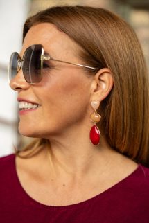 Hosszú, gyöngyös fülbevaló