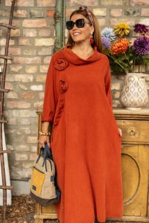 Hosszú, gyöngyös fülbevaló