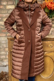 Szövetbetéttel kombinált kabát 