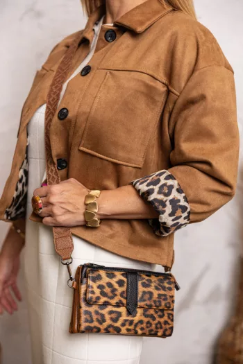 Párducmintás crossbody kistáska - barna pánt 