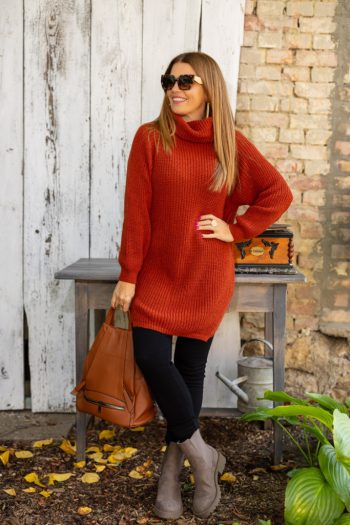 Hosszított , garbós pulóver - tégla 