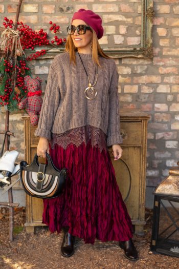 Csipkével extrázott pulóver - barna 