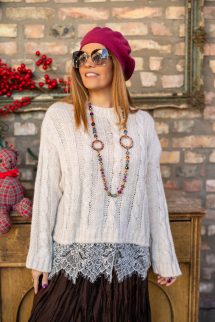 Csipkével extrázott pulóver - bézs 