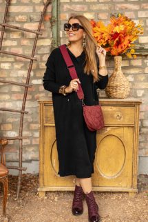 Kapucnis kötött ruha - fekete