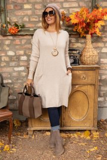 Kötött , zsebes ruha , kerek nyakkal - bézs 
