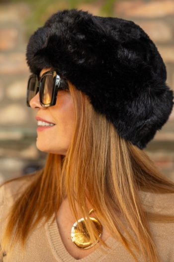 Szőrme sapka - fekete