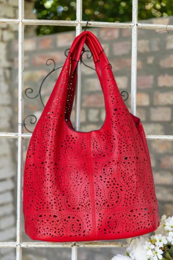 Csipkehatású táska - piros