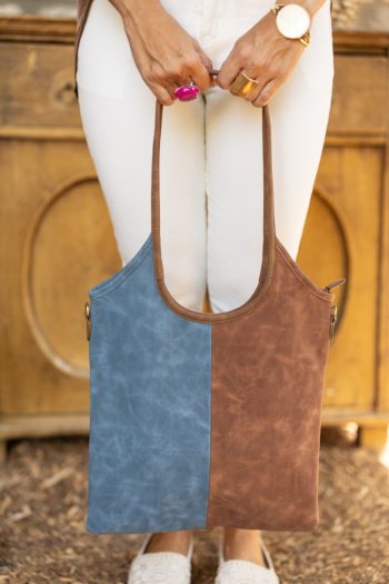 Váltott színű táska - kék/barna 