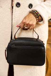 Kisméretű crossbody táska - fekete