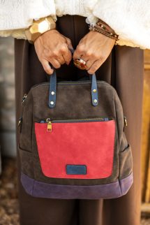 Színes hátitáska - csokoládé